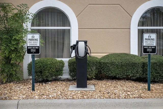 Photo 1 - Hampton Inn & Suites Lake City