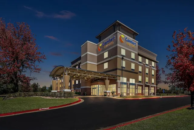 Photo 1 - Comfort Suites Bentonville - Rogers