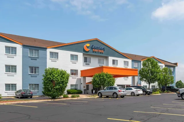 Photo 1 - Comfort Suites Elgin Northwest