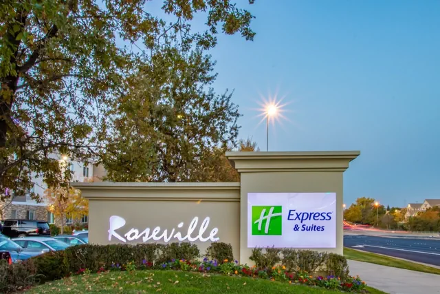 Photo 1 - Holiday Inn Express Hotel & Suites Roseville-Galleria Area by IHG