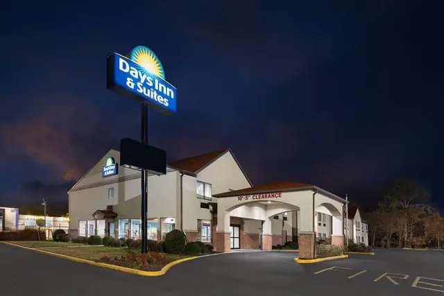 Photo 1 - Days Inn & Suites by Wyndham Seaford