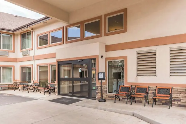 Photo 1 - Manitou Pikes Peak Hotel
