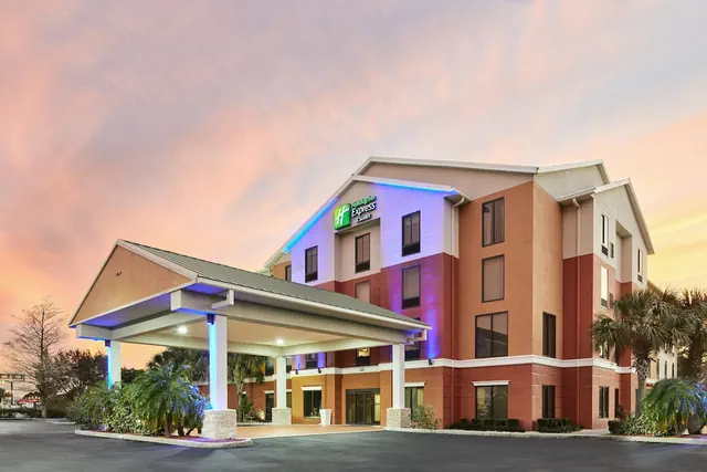 Photo 1 - Holiday Inn Express Hotel & Suites Port Richey by IHG