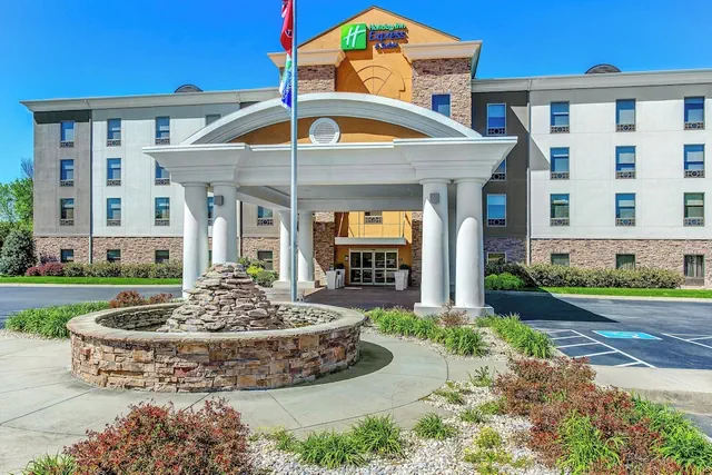 Photo 1 - Holiday Inn Express & Suites Morristown by IHG