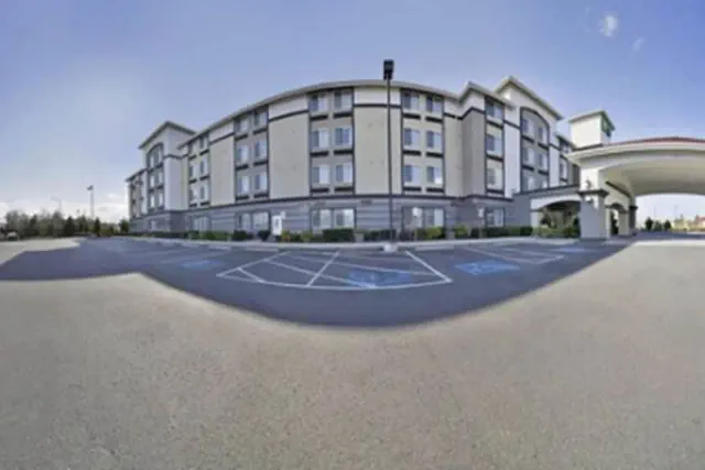 Photo 1 - Holiday Inn Express & Suites Tacoma South - Lakewood by IHG