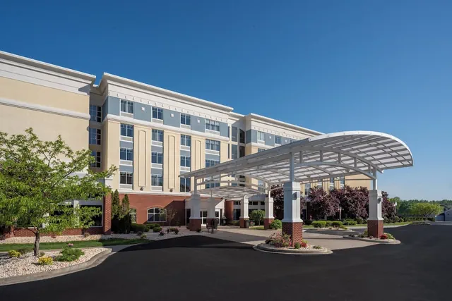 Photo 1 - Delta Hotels by Marriott Huntington Mall