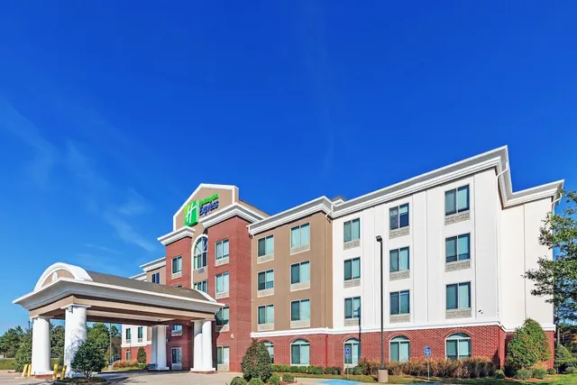 Photo 1 - Holiday Inn Express & Suites West by IHG