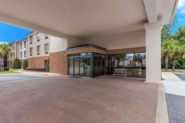 Photo 1 - Comfort Suites Saraland - North Mobile