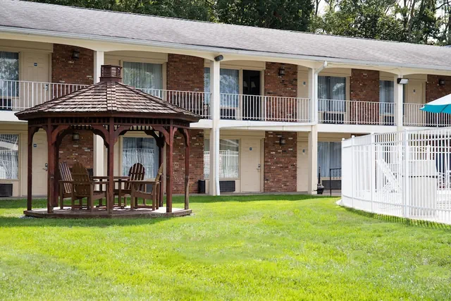 Photo 1 - Crystal Inn Eatontown