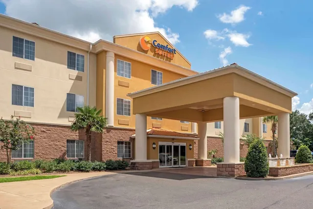 Photo 1 - Comfort Suites Alexandria North