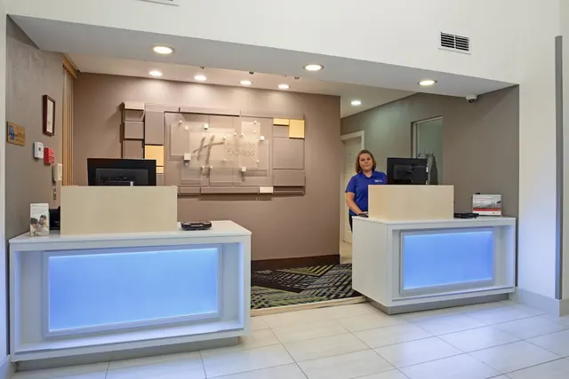 Photo 1 - Holiday Inn Express Yreka-Shasta Area by IHG