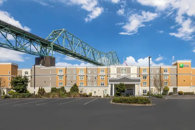 Photo 1 - Holiday Inn Express & Suites Astoria by IHG
