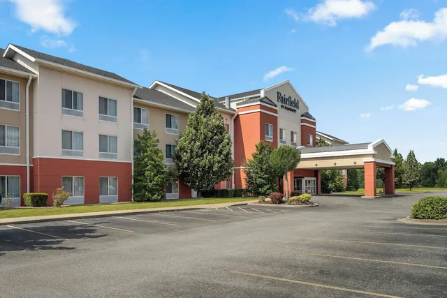 Photo 1 - Fairfield Inn and Suites by Marriott Marion