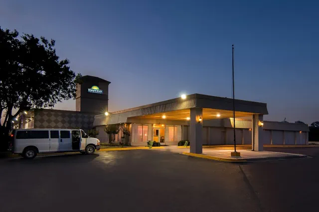 Photo 1 - Days Inn by Wyndham Hillsboro TX