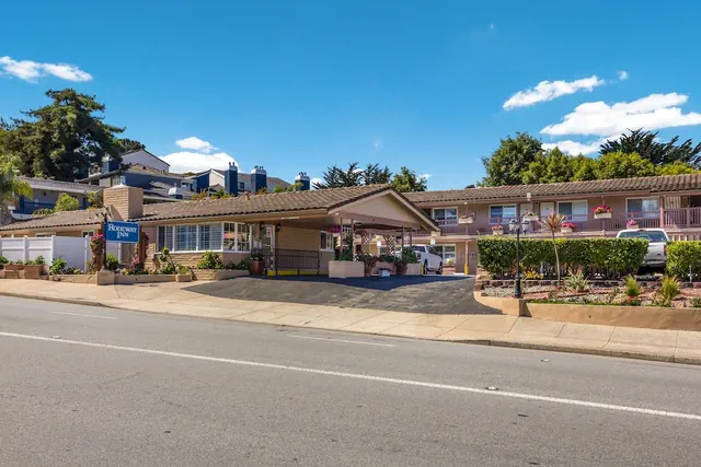 Photo 1 - Carmel Hill Lodge