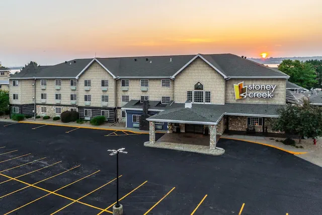 Photo 1 - Stoney Creek Hotel Peoria