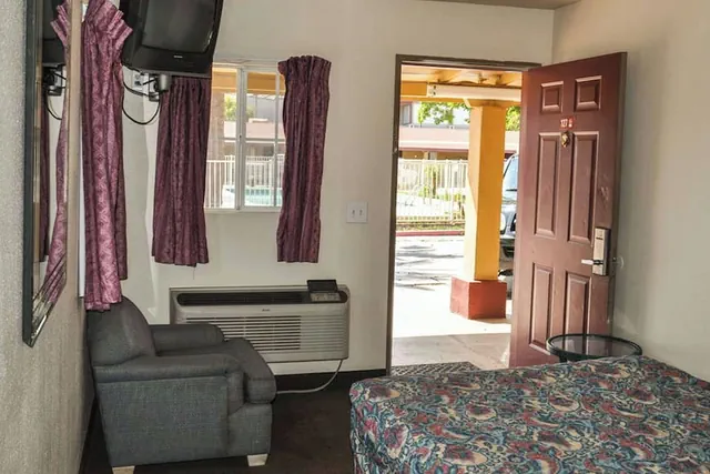Photo 1 - California Suites Motel