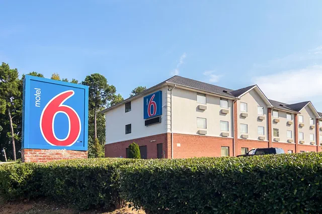 Photo 1 - Motel 6 Jonesboro, GA