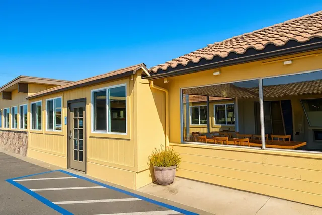 Photo 1 - El Castell Motel