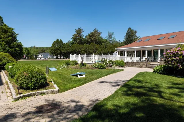 Photo 1 - The Meadowmere Resort