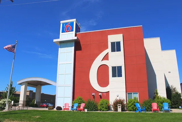 Photo 1 - Motel 6 Mankato, MN