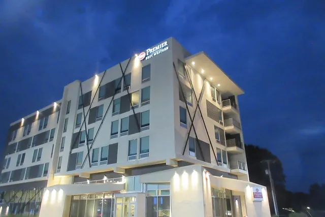 Photo 1 - Best Western Premier Springfield Plaza District Hotel