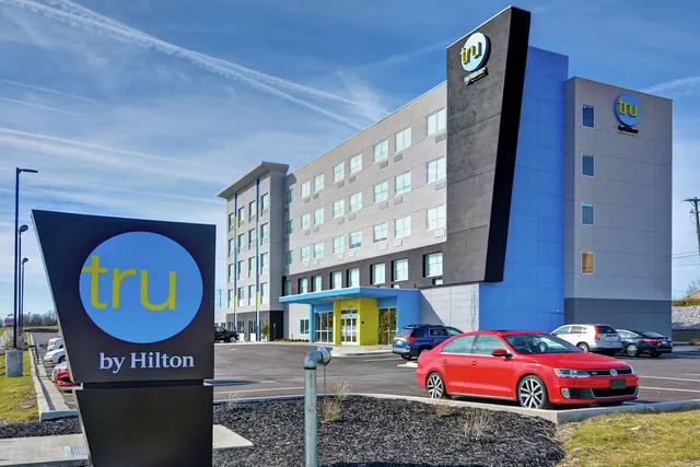 Photo 1 - Tru by Hilton Richmond