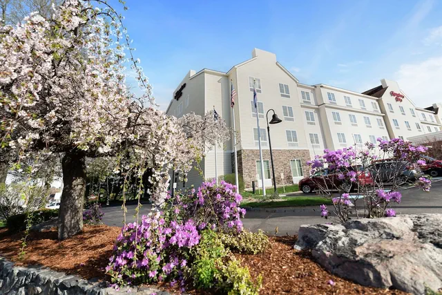 Photo 1 - Hampton Inn Nashua