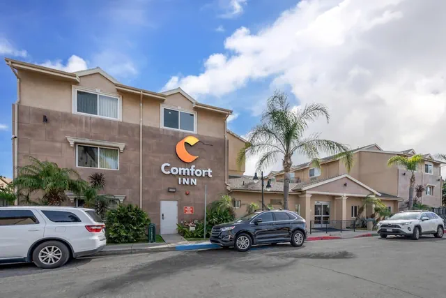 Photo 1 - Comfort Inn Cockatoo near LAX Airport