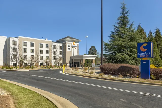 Photo 1 - Comfort Suites Locust Grove Atlanta South