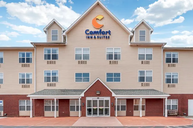 Photo 1 - Comfort Inn & Suites Dothan Northside Plaza