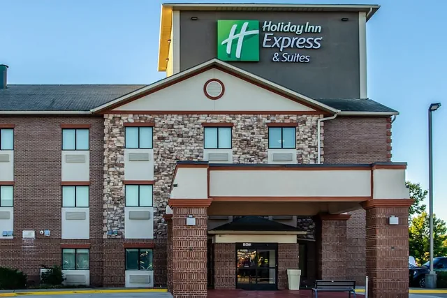 Photo 1 - Holiday Inn Express & Suites Olathe South by IHG
