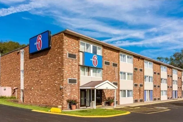 Photo 1 - Motel 6 New Stanton, PA