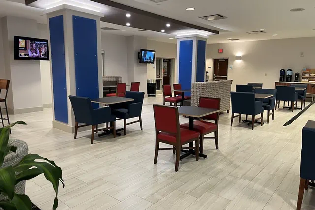 Photo 1 - Holiday Inn Express & Suites Williamsport by IHG