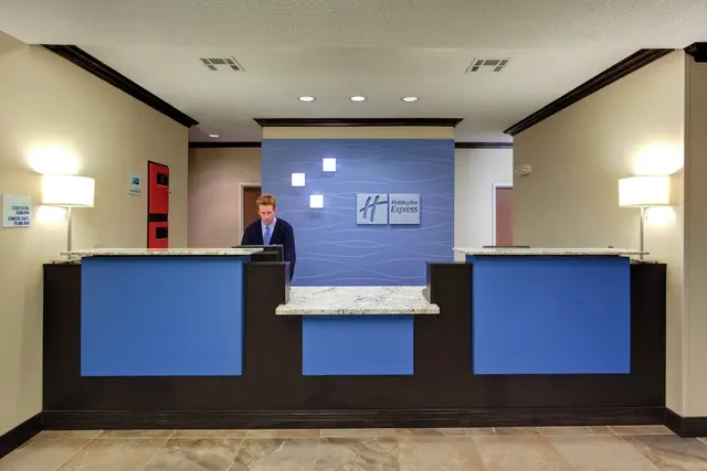 Photo 1 - Holiday Inn Express Hotel & Suites Albuquerque Airport by IHG