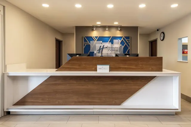 Photo 1 - Holiday Inn Express Hotel & Suites LAMAR by IHG