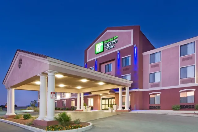 Photo 1 - Holiday Inn Express & Suites Willcox by IHG