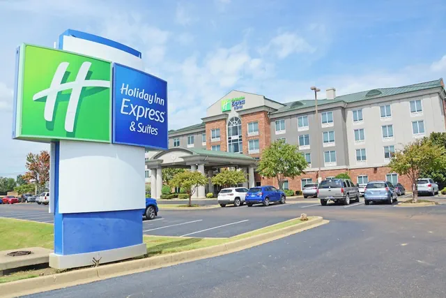 Photo 1 - Holiday Inn Express & Suites Millington by IHG