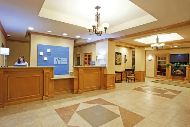 Photo 1 - Holiday Inn Express & Suites Chesterfield by IHG