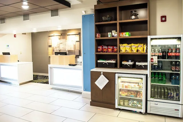 Photo 1 - Holiday Inn Express & Suites Sedalia by IHG