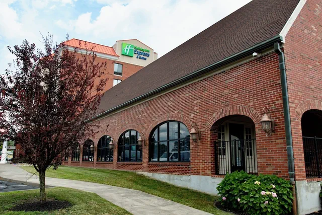 Photo 1 - Holiday Inn Express & Suites Albany Airport Area - Latham by IHG