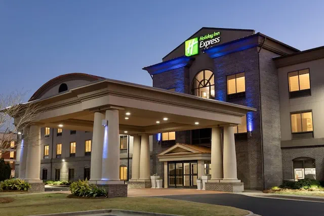 Photo 1 - Holiday Inn Express Hotel and Suites of Opelika/Auburn by IHG