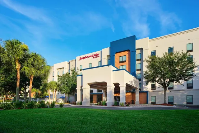 Photo 1 - Hampton Inn & Suites Jacksonville South - Bartram Park