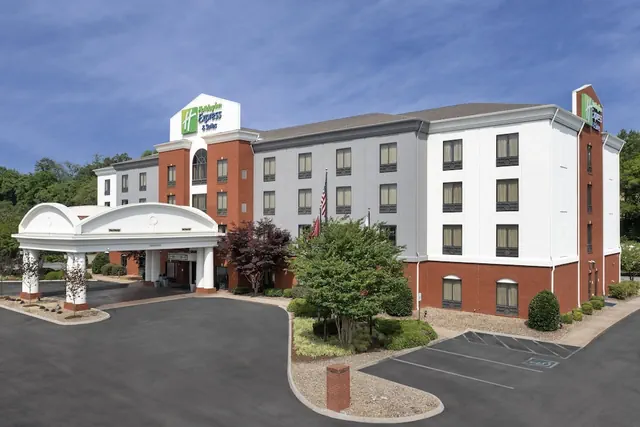 Photo 1 - Holiday Inn Express & Suites Knoxville-Clinton by IHG
