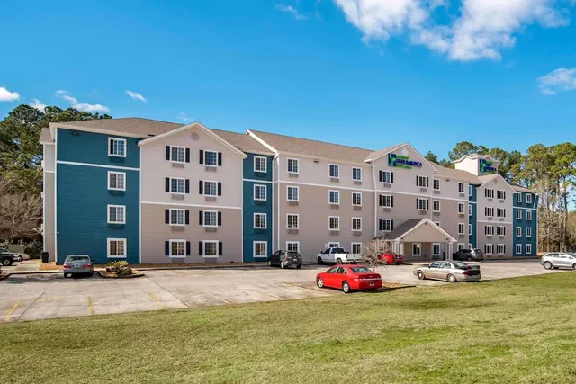 Photo 1 - Extended Stay America Select Suites - Mobile - Daphne