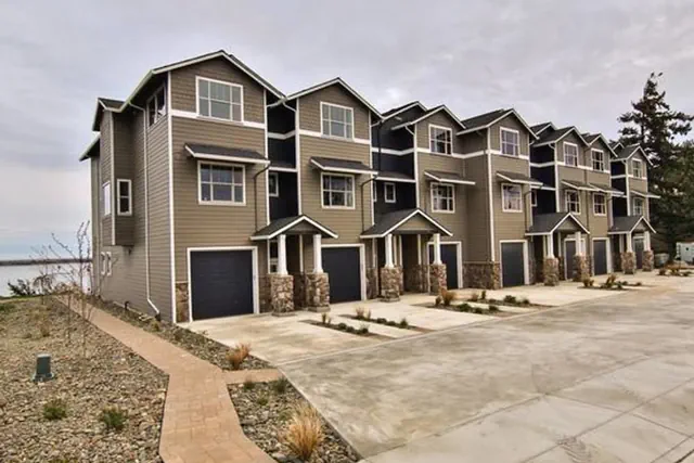 Photo 1 - Seagate: Starboard~coos Bay~premiere Property