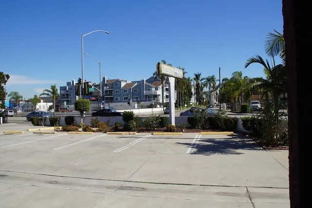 Photo 1 - Beach Inn Motel