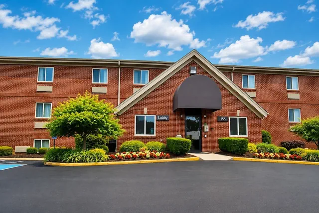 Photo 1 - Welcome Suites Hazelwood