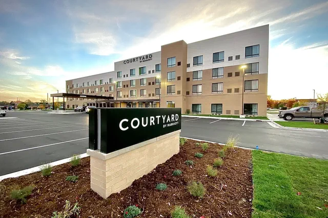 Photo 1 - Courtyard by Marriott East Lansing Okemos
