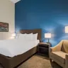Photo 7 - La Quinta Inn & Suites by Wyndham Sulphur (Lake Charles)